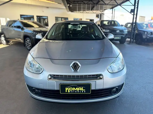 Carro Renault Fluence 2013 2.0 16V Dynamique (Aut) (Flex)