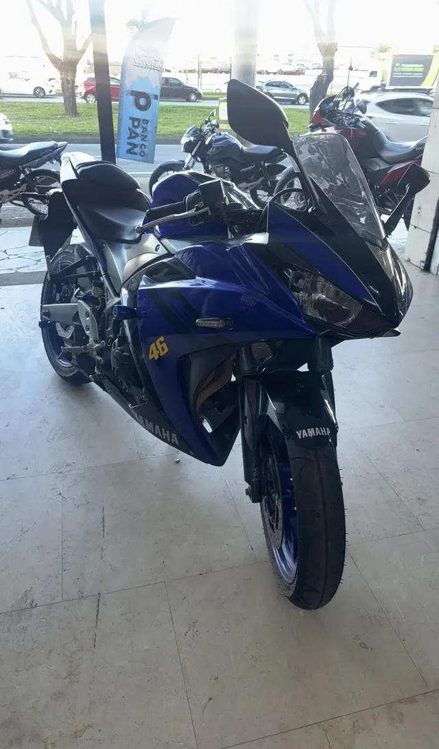 Moto Yamaha YZF R3 2019 (ABS)
