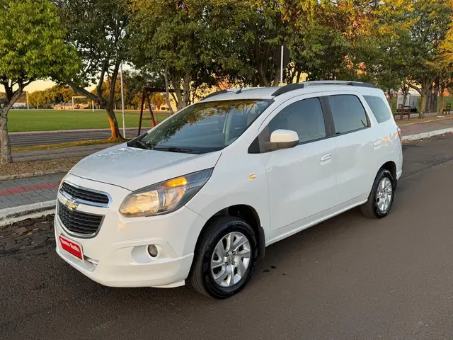 Carro Chevrolet Spin 2014 LTZ 7S 1.8 (Flex) (Aut)