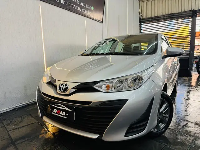 Carro Toyota Yaris 2021 1.5 XL Plus Connect CVT (Flex)