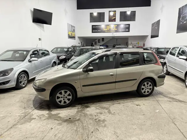 Carro Peugeot 206 2006 Hatch. Presence 1.4 8V (flex) 2p