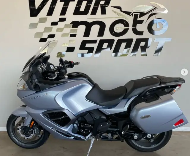 Moto Triumph Trophy 2014 SE