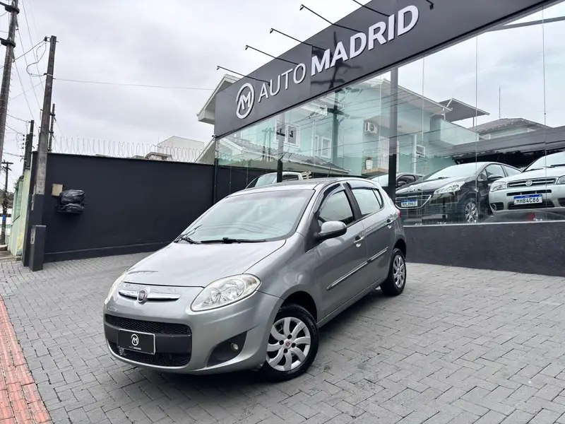 Fiat Palio Attractive 1.0 8V (Flex)