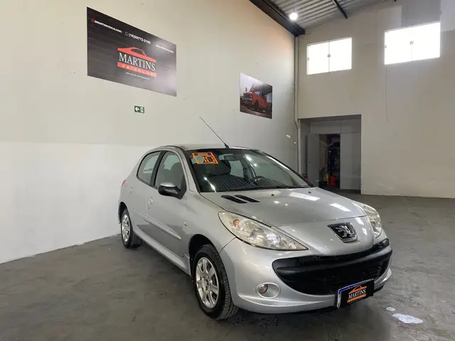 Carro Peugeot 207 2010 Hatch XR 1.4 8V (flex) 4p