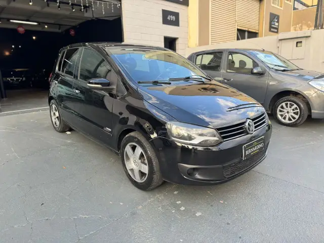 Carro Volkswagen Fox 2012 1.0 VHT (Flex) 4p
