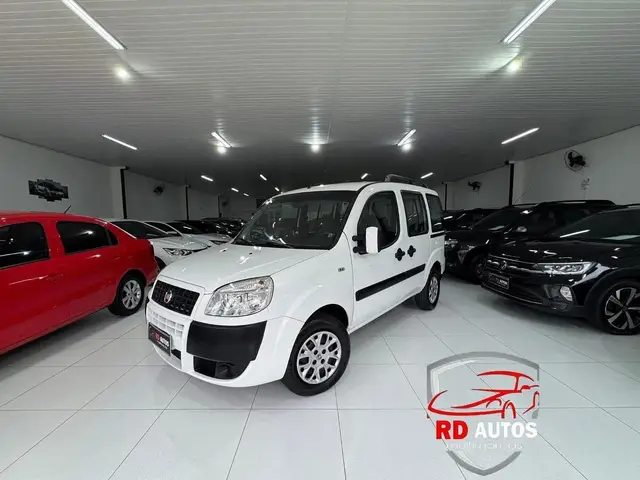Carro Fiat Doblò 2016 Attractive 1.4 8V (Flex)
