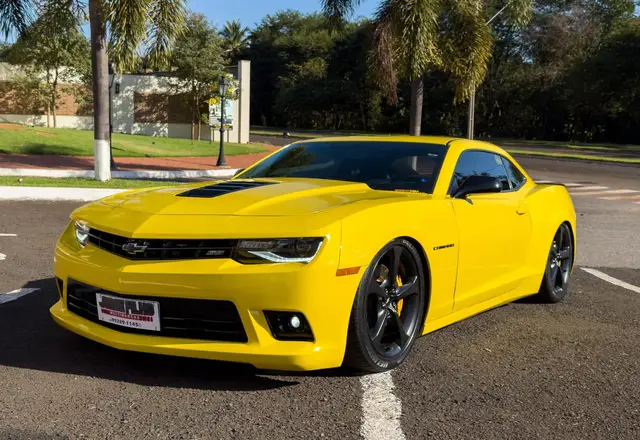 Carro Chevrolet Camaro 2014 SS 6.2