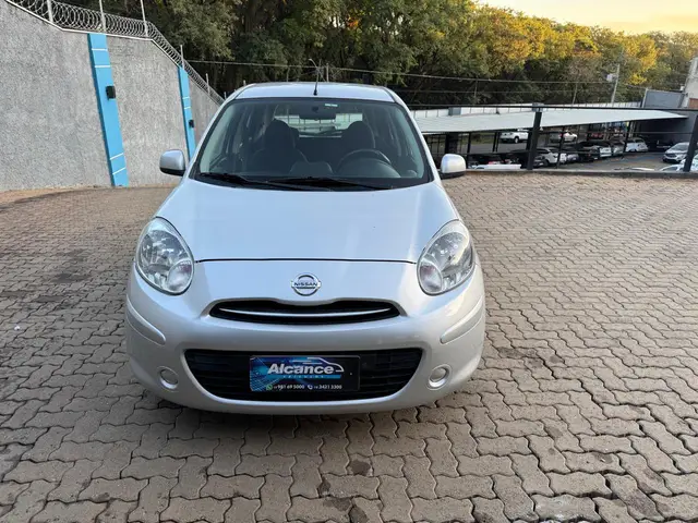 Carro Nissan March 2013 1.0 16V S (Flex)