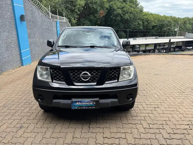 Carro Nissan Frontier 2013 XE 4x2 2.5 16V (cab. dupla)