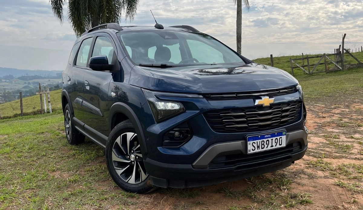 Minivan chegou à linha 2026 mais cara e versão Premier ocupa o topo da gama com pacote mais completo