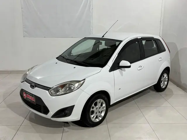 Carro Ford Fiesta Hatch 2014 SE 1.6