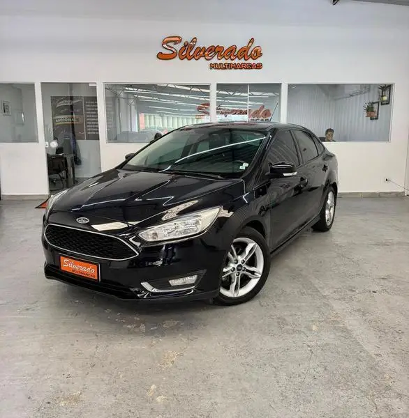 Carro Ford Focus Sedan 2016 Titanium 2.0 PowerShift