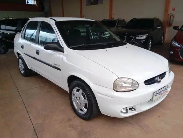 Carro Chevrolet Classic 2005 Corsa Sedan  Spirit 1.0 VHC