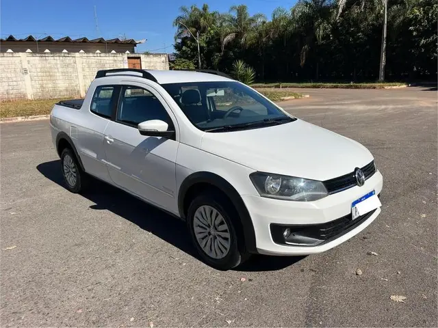 Carro Volkswagen Saveiro 2015 1.6 (Flex)