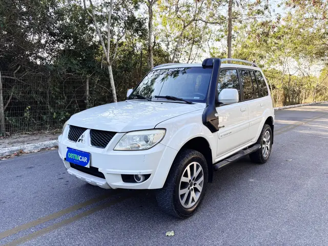 Carro Mitsubishi Pajero TR4 2013 2.0 16V 4X4 (Flex) (Aut)