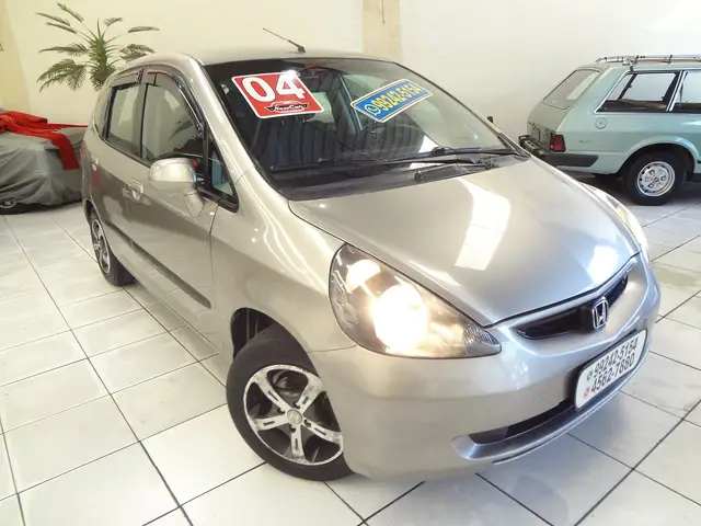 Carro Honda Fit 2004 LX 1.4