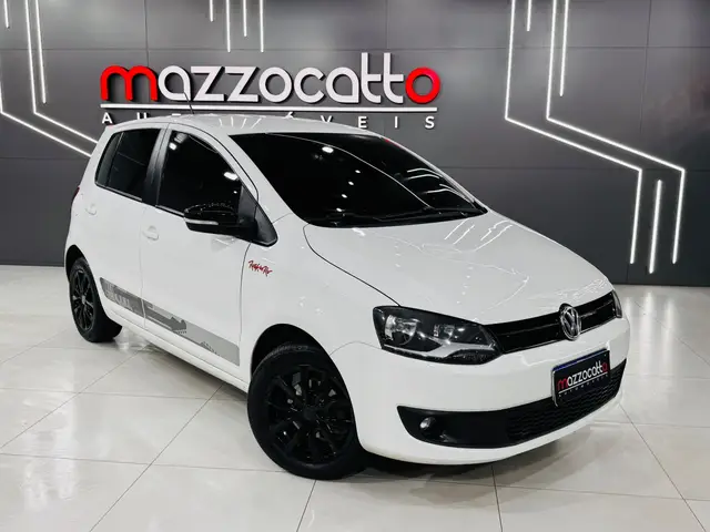 Carro Volkswagen Fox 2014 1.6 VHT Rock in Rio (Flex)