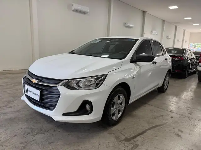 Carro Chevrolet Onix 2024 1.0
