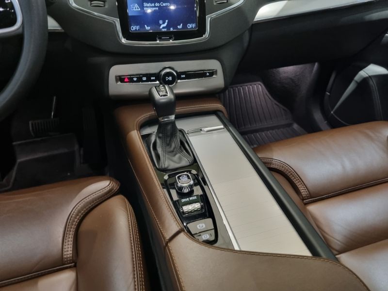 XC90 2.0 T6 Momentum AWD