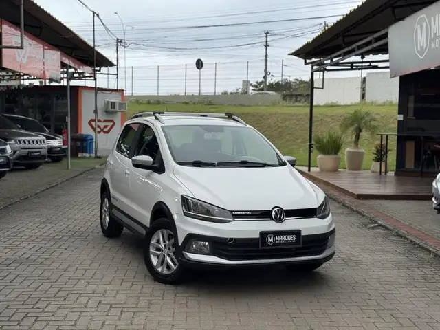 Carro Volkswagen CrossFox 2016 1.6 16v MSI I-Motion (Flex)