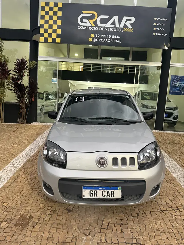 Carro Fiat Uno 2013 Vivace Italia 1.0 8V (Flex) 4p