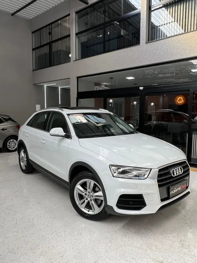 Carro Audi Q3 2018 1.4 TFSI Ambiente S Tronic