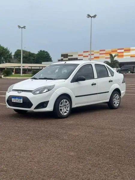 Carro Ford Fiesta Sedan 2013 1.0 (Flex)