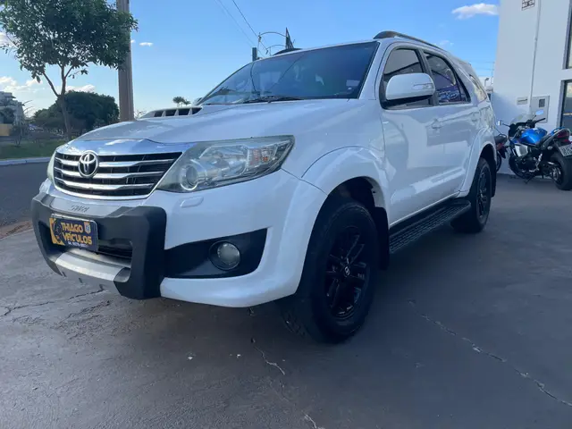 Carro Toyota SW4 2015 Hilux  3.0 TDI 4x4 SRV 5L