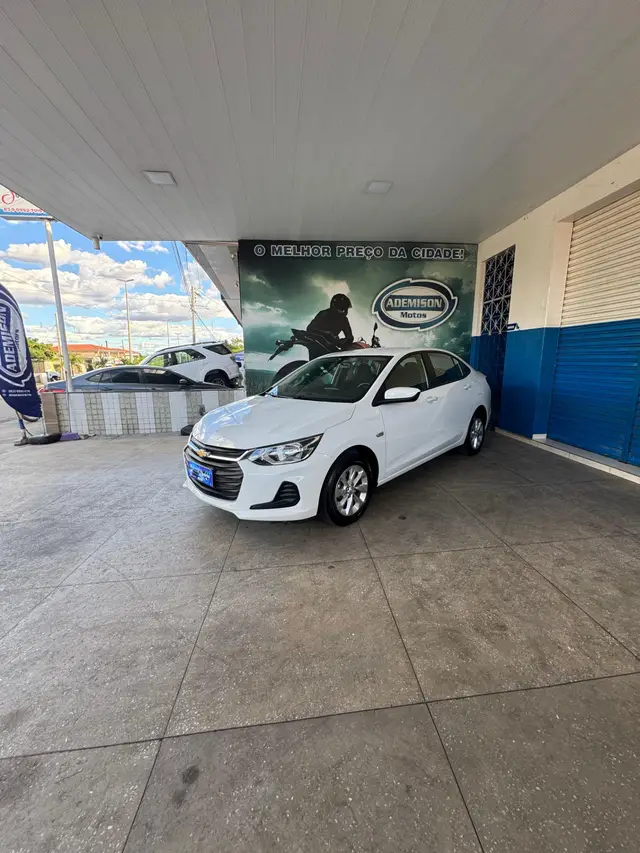 Carro Chevrolet Onix 2023 LT 1.0