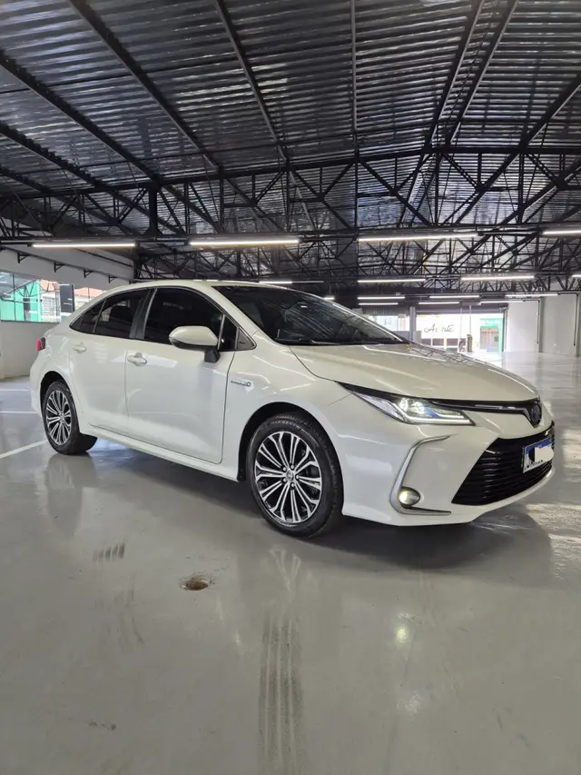 Carro Toyota Corolla 2021 Altis Premium Hybrid 1.8