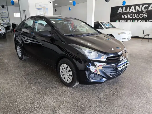 Carro Hyundai HB20S 2014 1.0 Comfort Plus (Flex)
