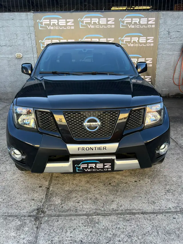 Carro Nissan Frontier 2015 S 2.5 TD CD 4x2