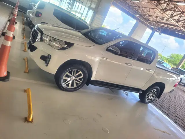 Carro Toyota Hilux Cabine Dupla 2019 Hilux 2.8 TDI SRV CD 4x4 (Aut)