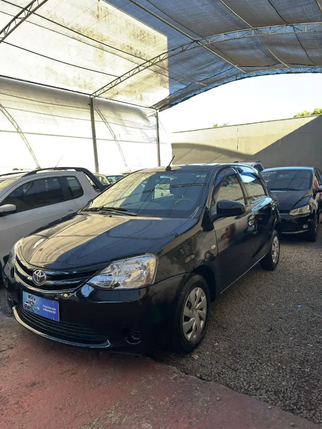 Carro Toyota Etios 2017 X 1.3 (Flex)