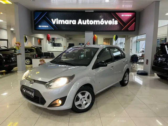 Carro Ford Fiesta Sedan 2014 SE 1.0 RoCam (Flex)