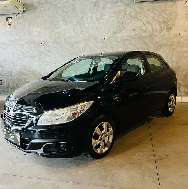 Carro Chevrolet Onix 2013 1.0 LS SPE/4