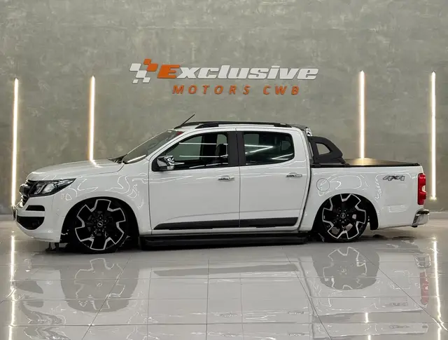 Carro Chevrolet S10 Cabine Dupla 2017 S10 2.5 ECOTEC SIDI LTZ 4WD (Cabine Dupla)