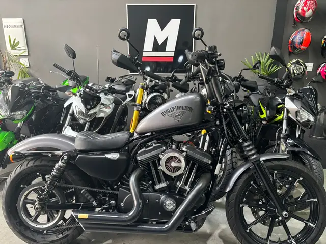 Moto Harley-Davidson Sportster XL 883 2017 XL 883N Iron