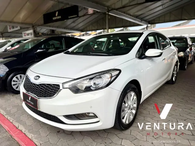 Carro Kia Cerato 2014 SX 1.6 (Aut) (Flex)