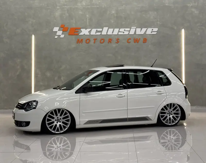 Volkswagen Polo Hatch. Sportline 1.6 8V (Flex)