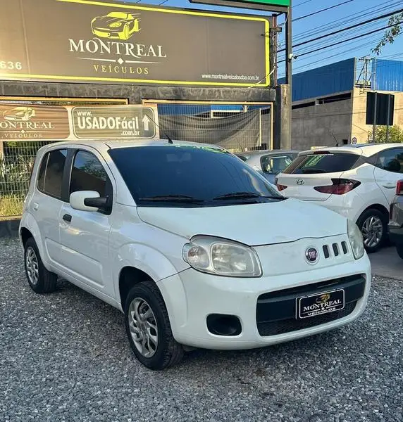 Carro Fiat Uno 2015 Vivace 1.0 8V (Flex) 4p