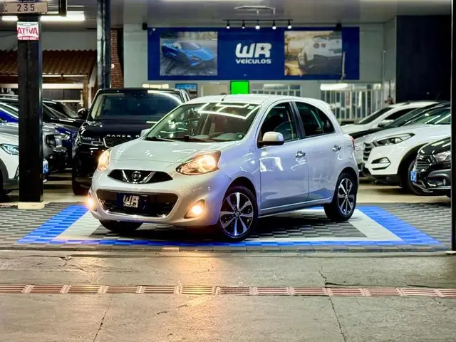Carro Nissan March 2017 1.6 16V SL (Flex)