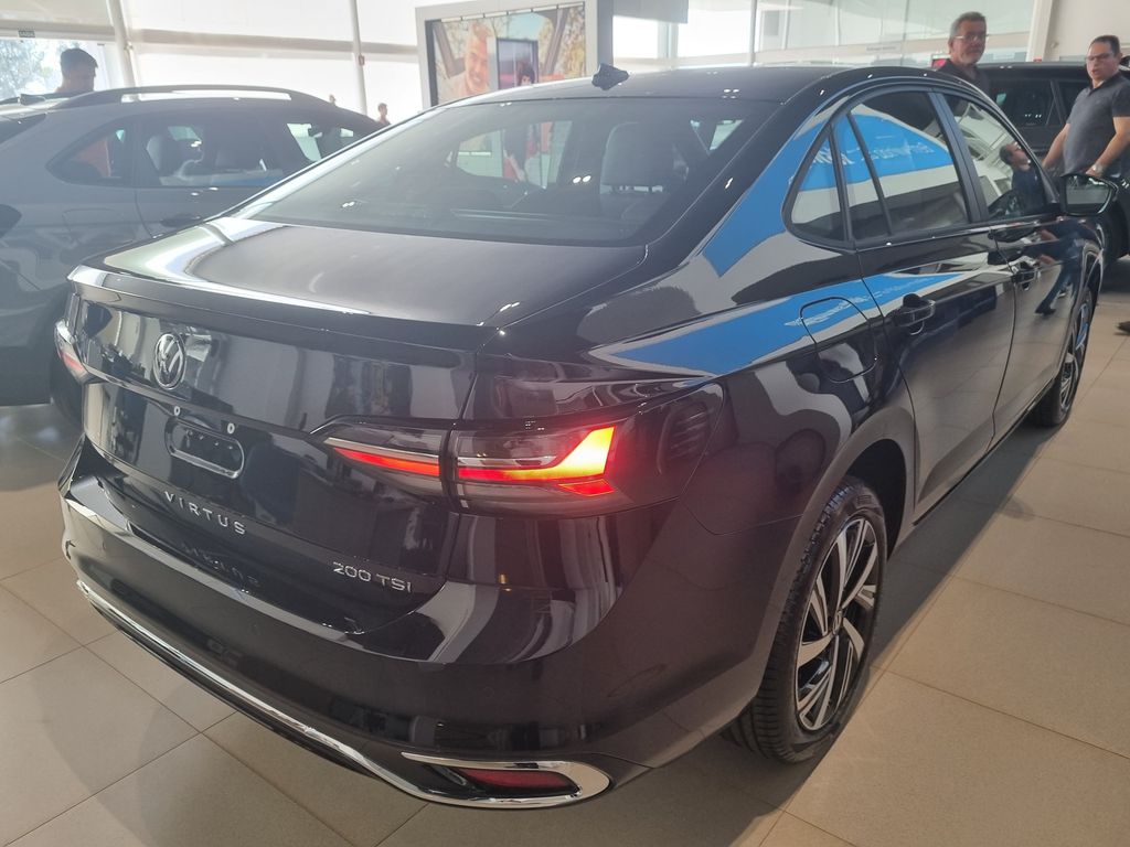 Virtus Highline 200 TSI