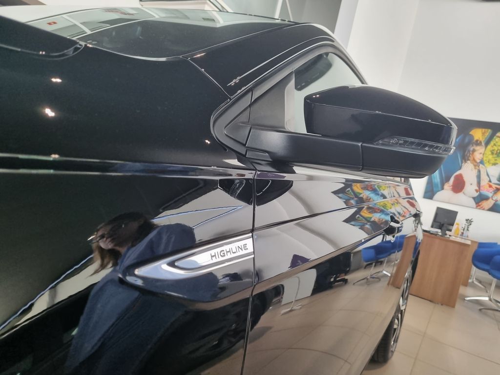 Virtus Highline 200 TSI
