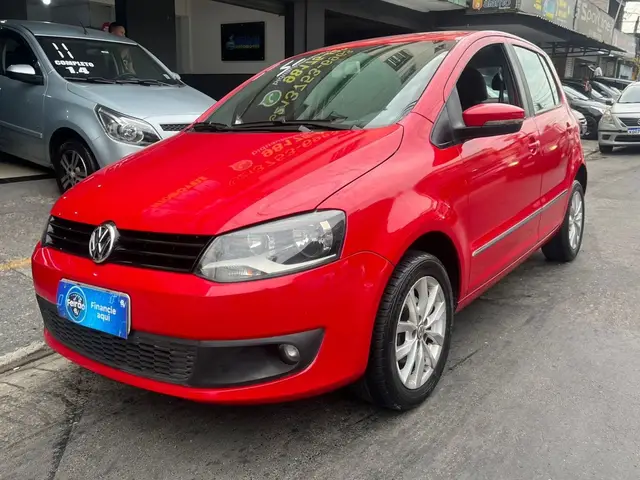 Carro Volkswagen Fox 2014 1.6 VHT Highline (Flex)