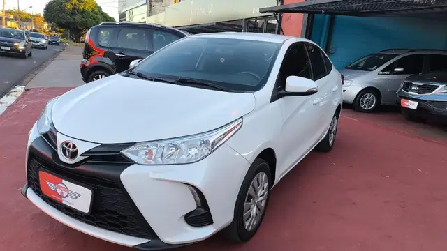 Carro Toyota Yaris 2023 XL 1.5 (Flex) (Aut)