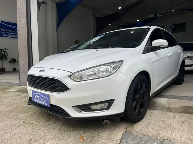 Carro Ford Focus Hatch 2016 SE 1.6 16V TiVCT