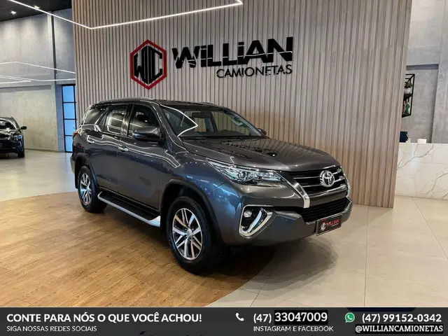 Carro Toyota SW4 2019 2.8 TDI SRX 5L 4x4 (Aut)