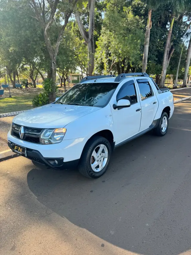 Carro Renault Duster Oroch 2017 1.6 16V SCe Expression (Flex)