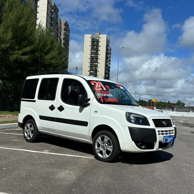 Carro Fiat Doblò 2021 Essence 1.8 16V (Flex)